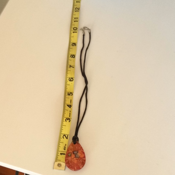 Beautiful stone necklace on string - Picture 6 of 6